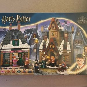 New NEVER opened Harry Potter Hogsmeade Lego set